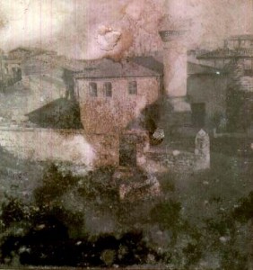 1941 - Voynuk Şuca camii günümüze ulaşamamış. Caminin önündeki boşluk Katip Çelebi Medresesi imiş