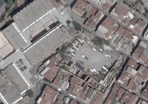 2010 yılında çekilen havafotoda Pervititch haritasında Moulin Belediye yazısının olduğu yer yani değirmenin makine dairesi İMÇ Bloklarına katılmış...